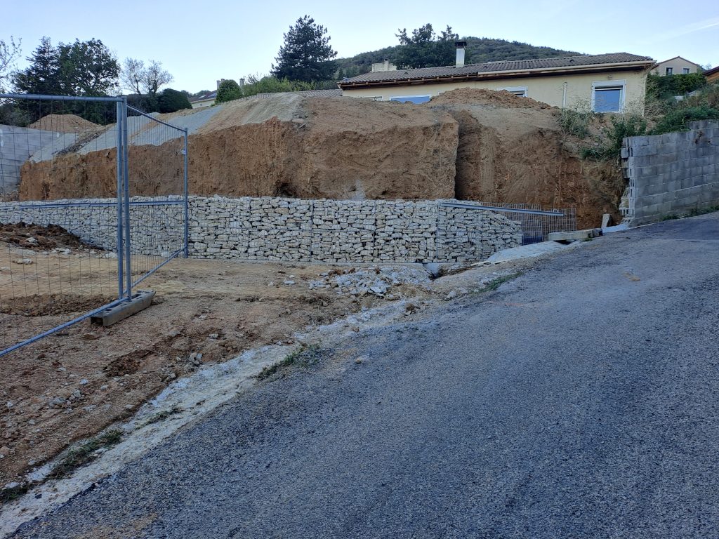 Création d'un mur en gabion